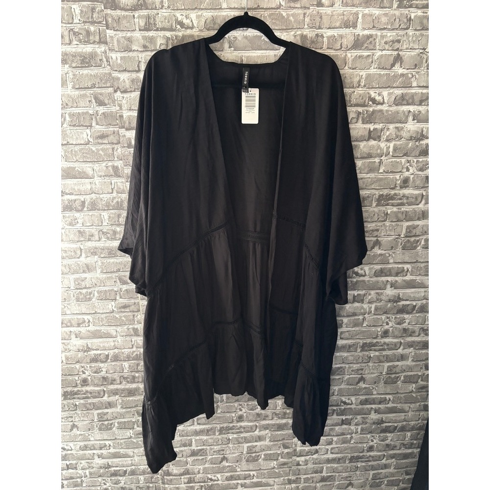 Flowy Inset‎ Ruana - Picture 2 of 5